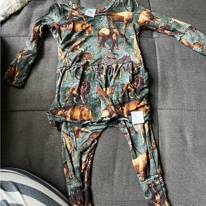 B 7   Ready Set Romper